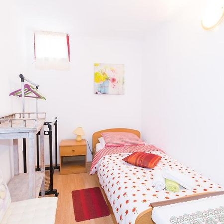 Beautiful Rustical Apt Ana In The Heart Of Rovinj Exterior foto