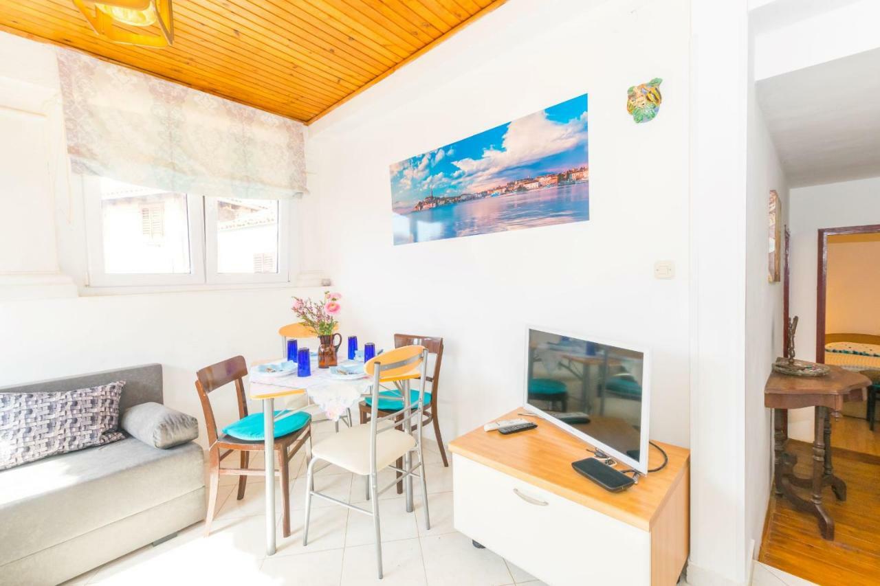 Beautiful Rustical Apt Ana In The Heart Of Rovinj Exterior foto